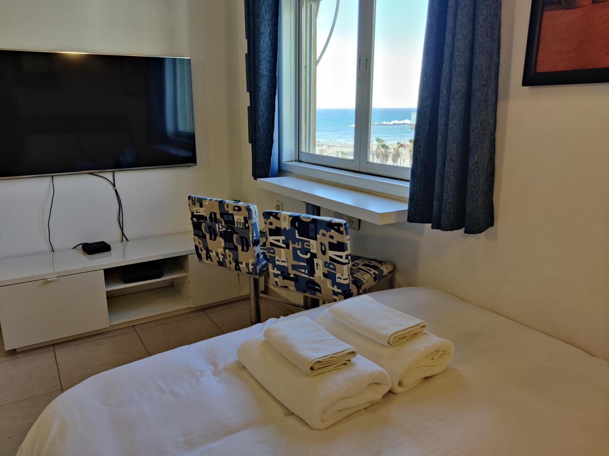 Central Stay Tlv Beachfront Tel Aviv Room photo